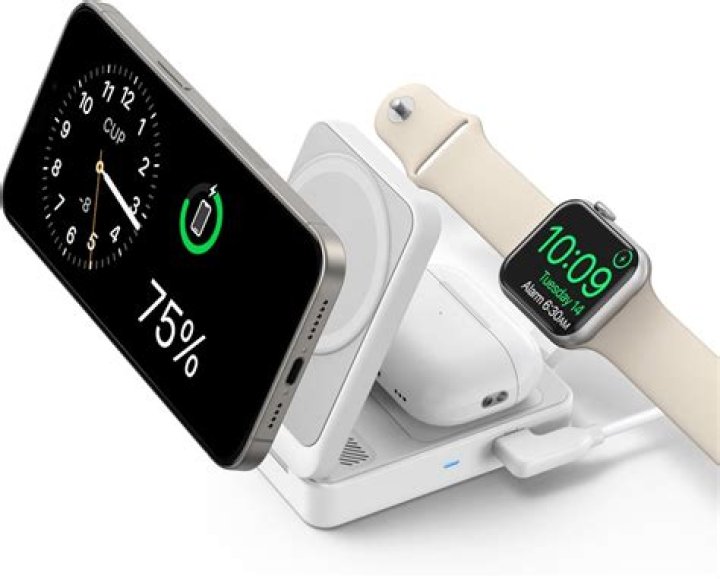Can I charge iPhone with s10?