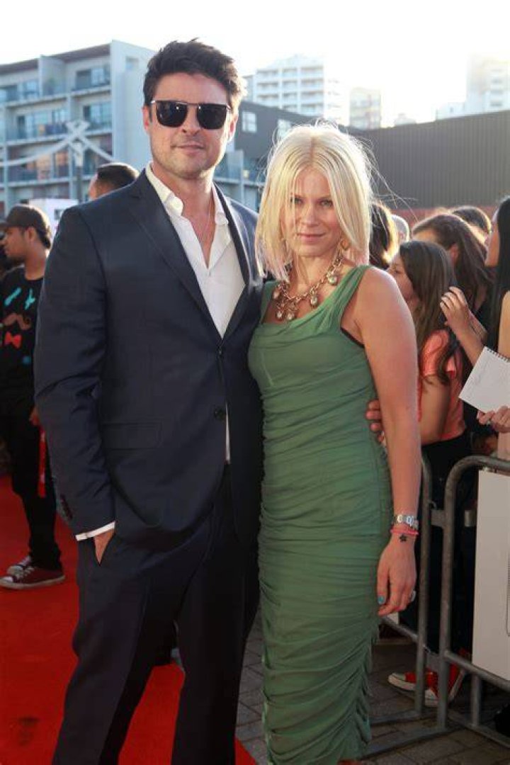 Who is Karl Urban's wife?